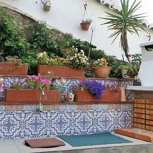 https://casa-la-noria.hotelsinnerja.org