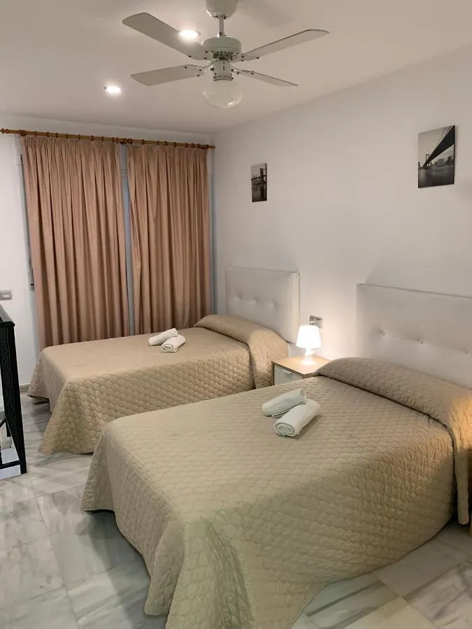 Apartamentos Las Rosas De Capistrano نيرخا شقة