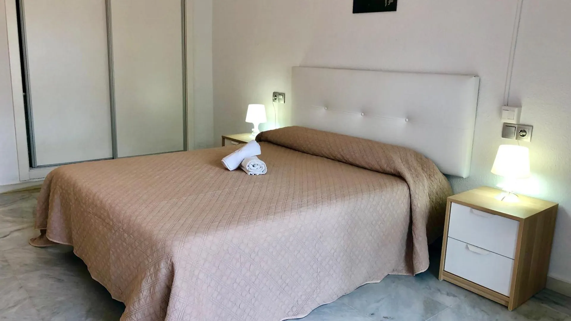 Apartamentos Las Rosas De Capistrano نيرخا 0*,  إسبانيا