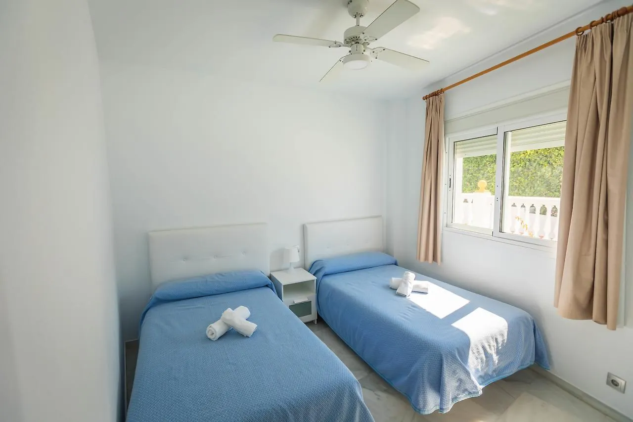 Apartamentos Las Rosas De Capistrano نيرخا