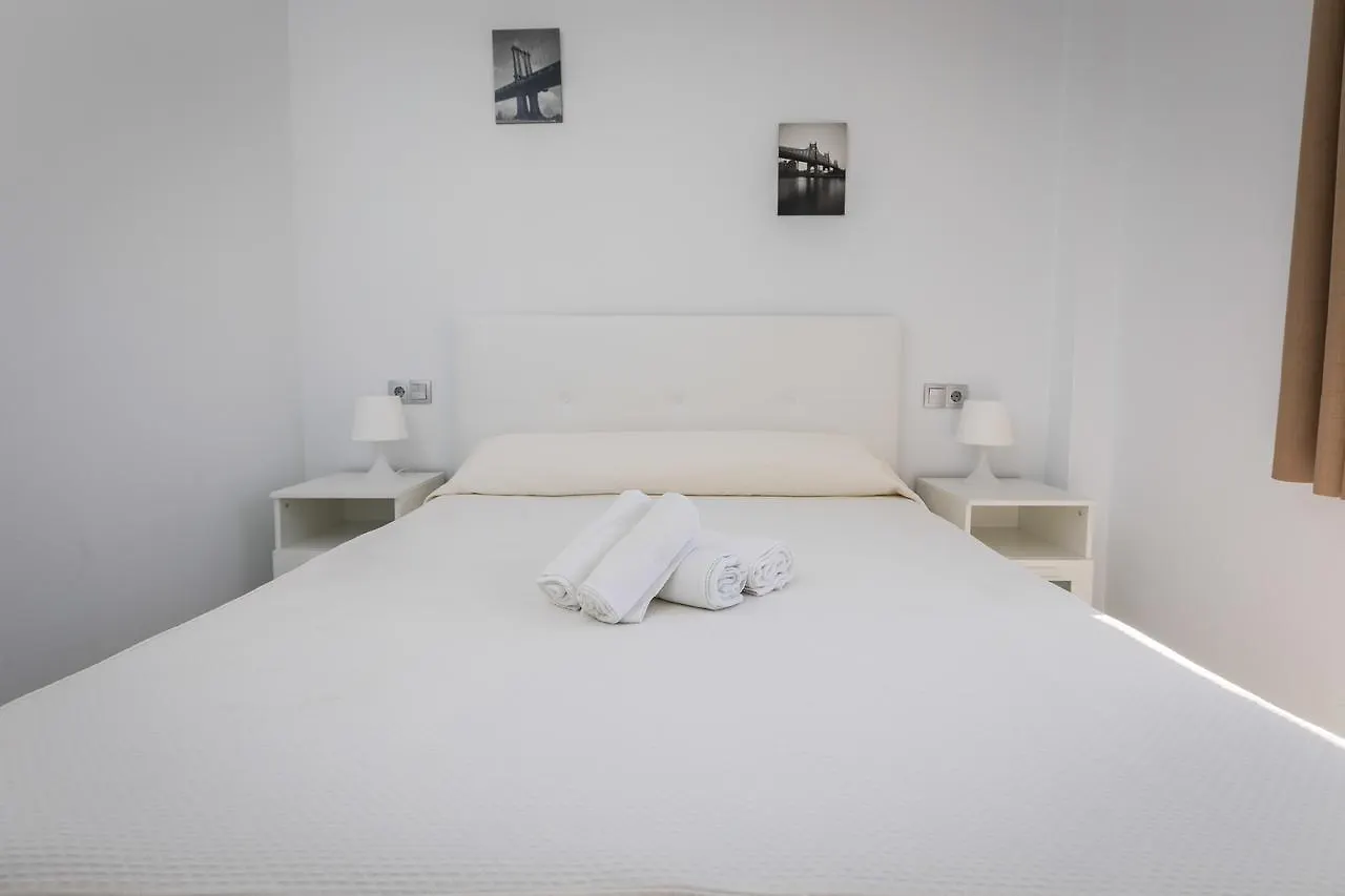 Apartamentos Las Rosas De Capistrano نيرخا